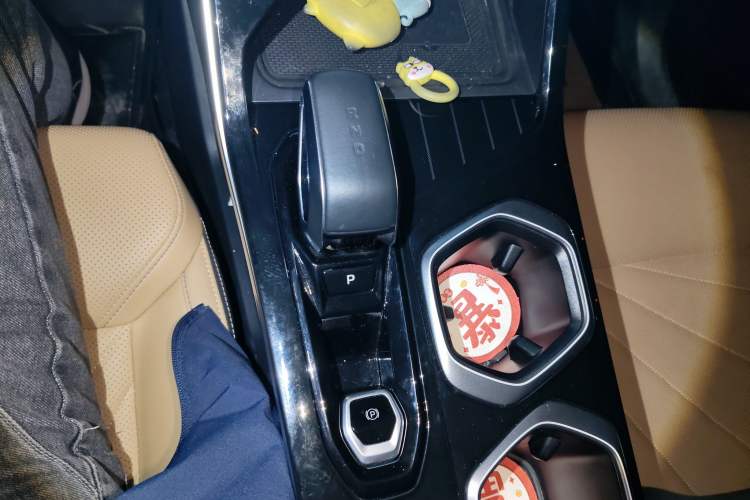 Used Geely Auto FX11 2023 1.5TD DCT Prestige Edition Gear Lever