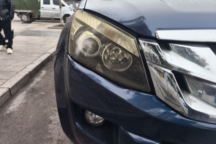 Used Isuzu D-MAX 2019 2.5T Two-Wheel Drive Automatic Base Version JE4D25Q5A