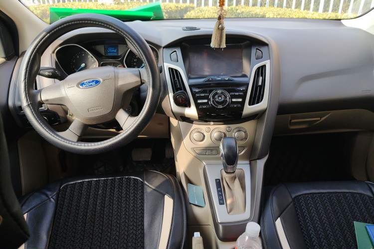 Used Ford Focus 2012 Sedan 1.6L Automatic Comfort Model
