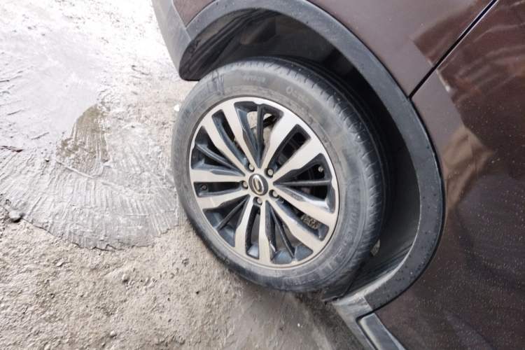 Used GAC Trumpchi GS4 2017 235T G-DCT Two-Wheel Drive Luxury Edition Exterior 3