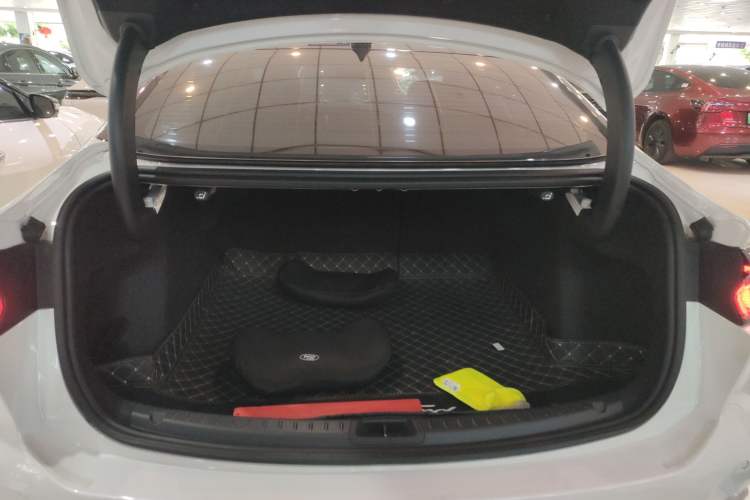 Used Ford Mondeo 2023 EcoBoost 245 Luxury Model Trunk