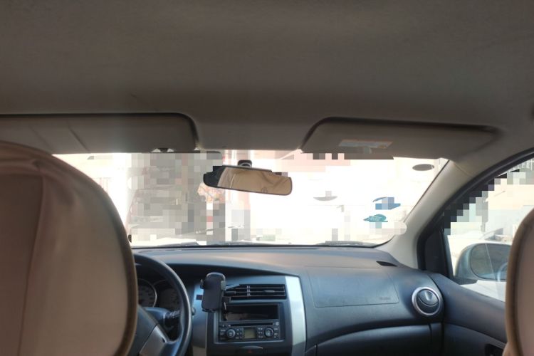 Used Nissan Livina 2010 Jingrui Edition 1.6L Manual Standard Model Headliner