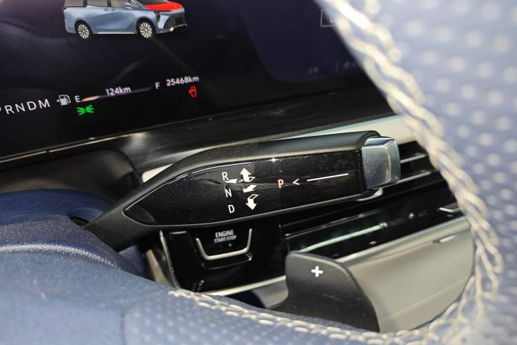 Used Buick Century 2023 2.0T Seven-Seater Yinshi Edition Gear Lever