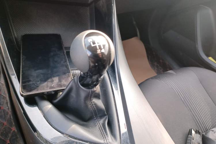 Used Roewe i5 2021 1.5L Manual Platinum Edition