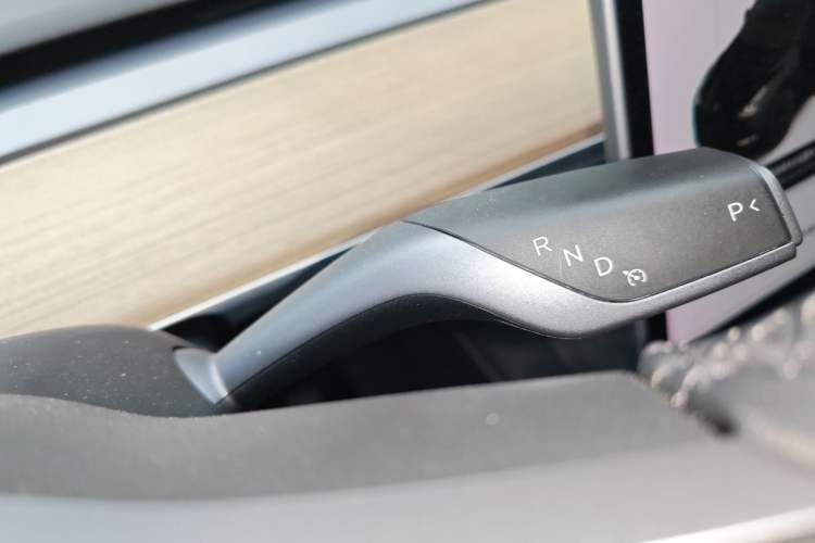 Used Tesla Model Y 2021 Long-Range All-Wheel-Drive Version 3D7
