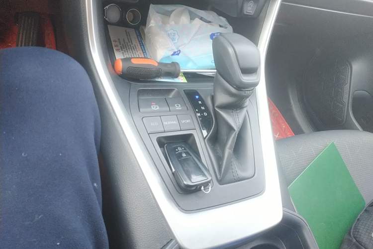 Used Toyota RAV4 2021 2.0L CVT Two-Wheel Drive Fashion Edition