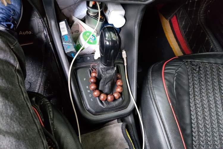 Used Volkswagen Santana 2018 1.5L Automatic Fashion Edition Gear Lever