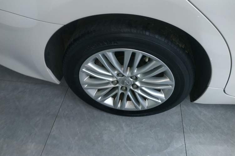 Used Lexus ES 2015 200 Elite Edition Right Rear Wheel Hub