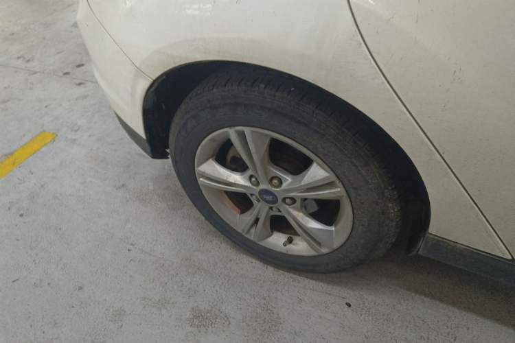 Used Ford Focus 2012 Hatchback 1.6L Automatic Fashion Edition