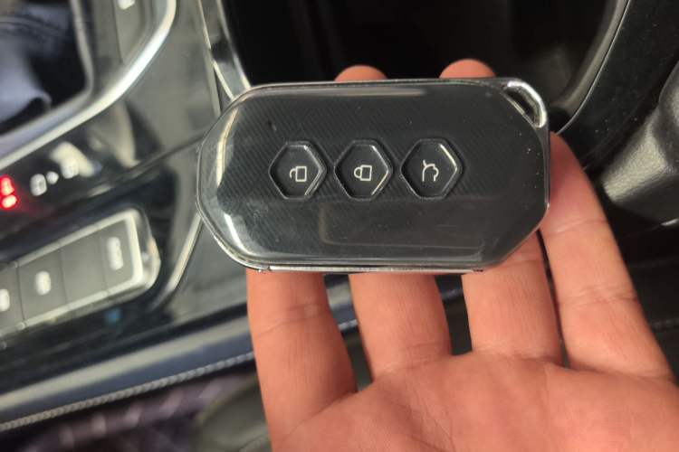 Used Wuling Victory 2022 280T 1.5T CVT Flagship Edition Vehicle Key