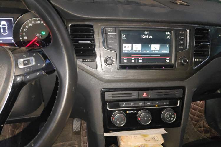 Used Volkswagen Golf Sportsvan 2016 230TSI Automatic Luxury Version