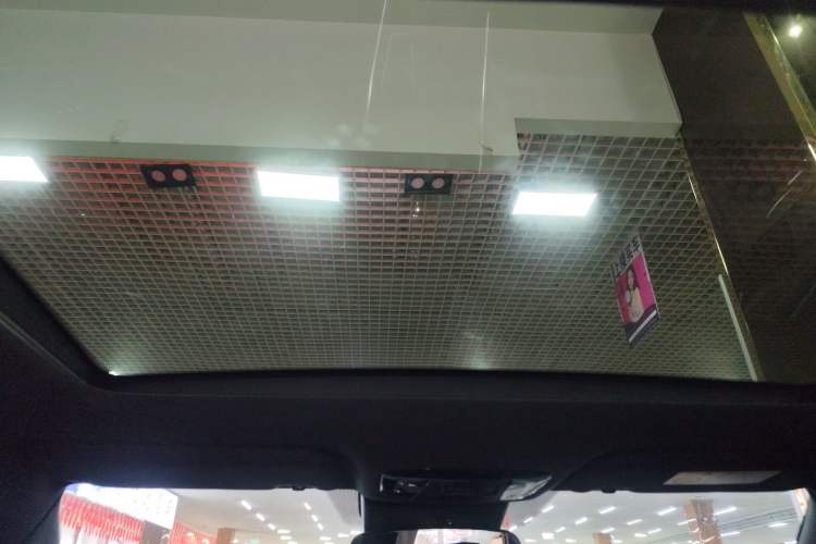 Used Toyota Avalon 2024 Dual-Motor 2.0L Premium Edition Headliner