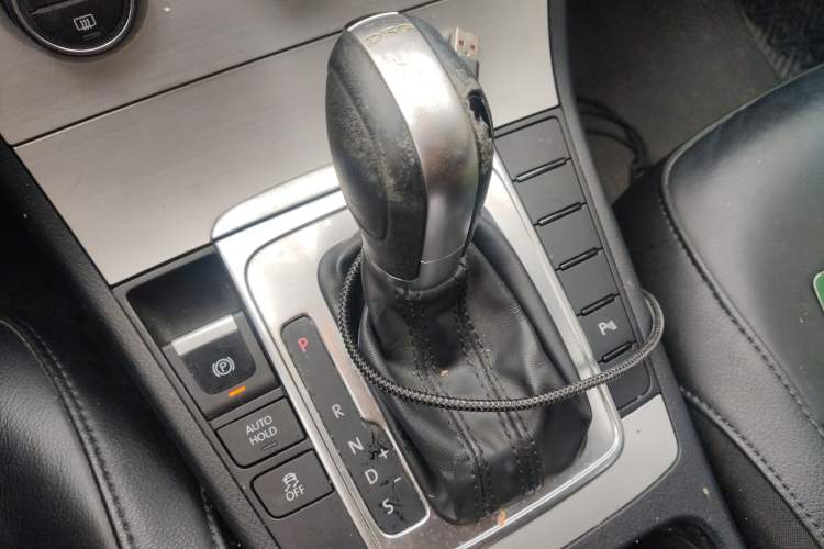 Used Volkswagen Magotan 2015 1.8TSI Luxury Model Gear Lever