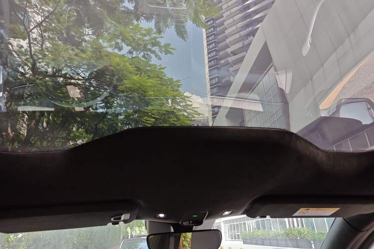 Used Nio EC6 2023 75 kWh Headliner