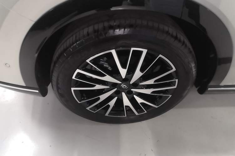 Used CHANGAN NEVO Q07 2025 215 Flagship Edition
