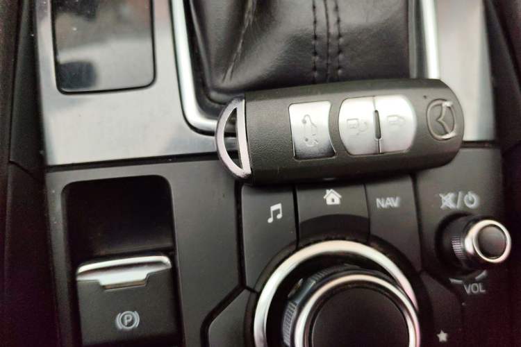 Used Mazda Atenza 2018 2.0L Blue Sky Luxury Edition China V Standard Vehicle Key