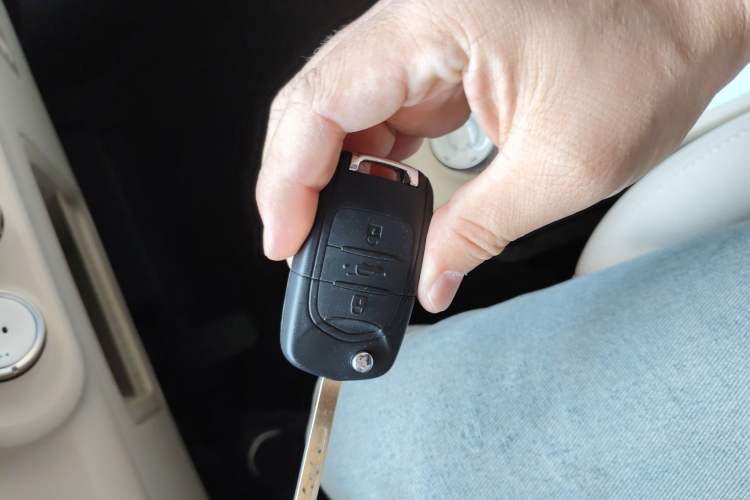 Used Wuling Hongguang MINIEV 2024 3rd Generation 215km Youth Edition Vehicle Key