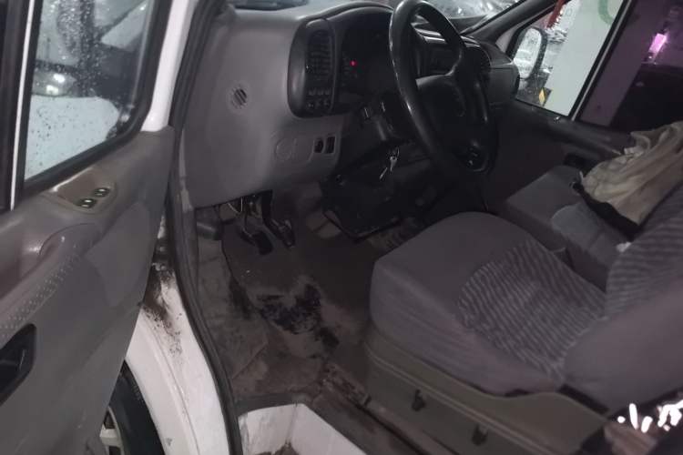 Used Ford Classic Transit 2013 2.8T Diesel Van Short Wheelbase Mid-Roof Model JX493ZLQ3A Driver Seat