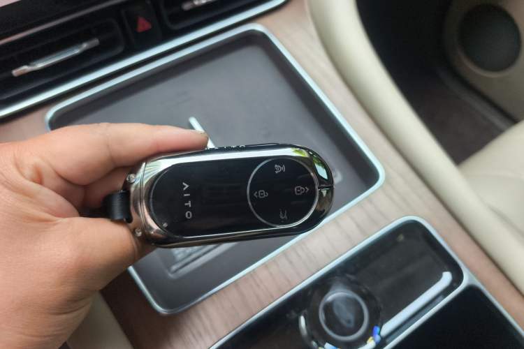 Used Hima AITO M9 2024 Range-Extended Ultra Version 42 kWh 6-Seater Model