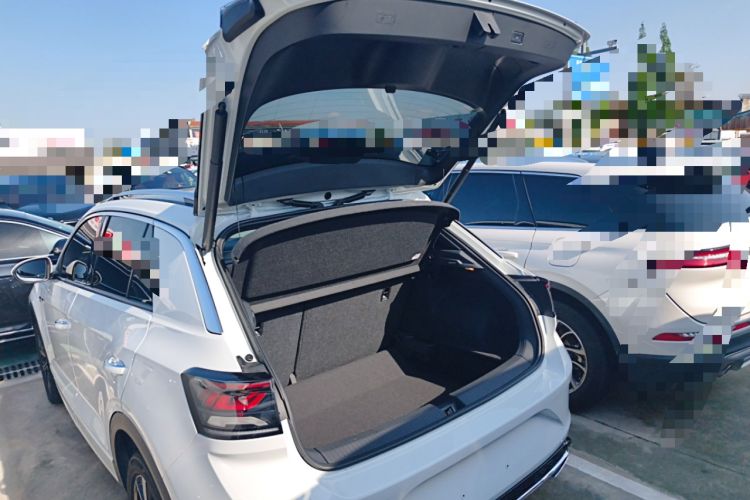 Used Volkswagen T-ROC 2023 300TSI DSG Two-Wheel-Drive Chen Guang Edition Trunk