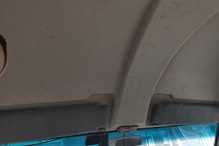 Used Iveco Daily 2017 2.5T A35 Low-Roof 5-7 Seater Passenger Van 47Z5 Headliner