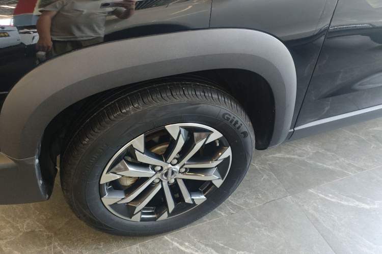 Used Haval DARGO 2022 1.5T DCT Two-Wheel Drive Border Collie Edition Left Front Wheel Hub