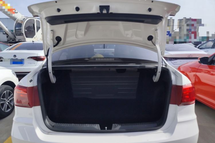 Used Volkswagen Santana 2016 1.6L Manual Fashion Edition
