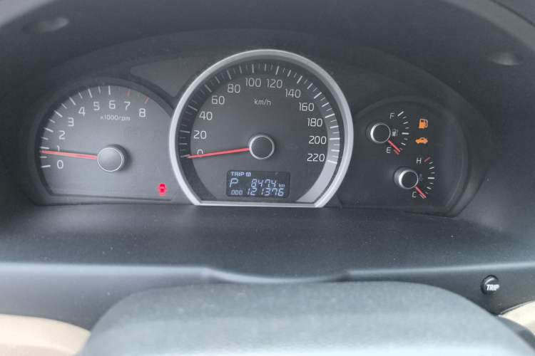 Used Kia Sportage 2013 2.0L Automatic Two-Wheel Drive GL Trim Odometer Close Up