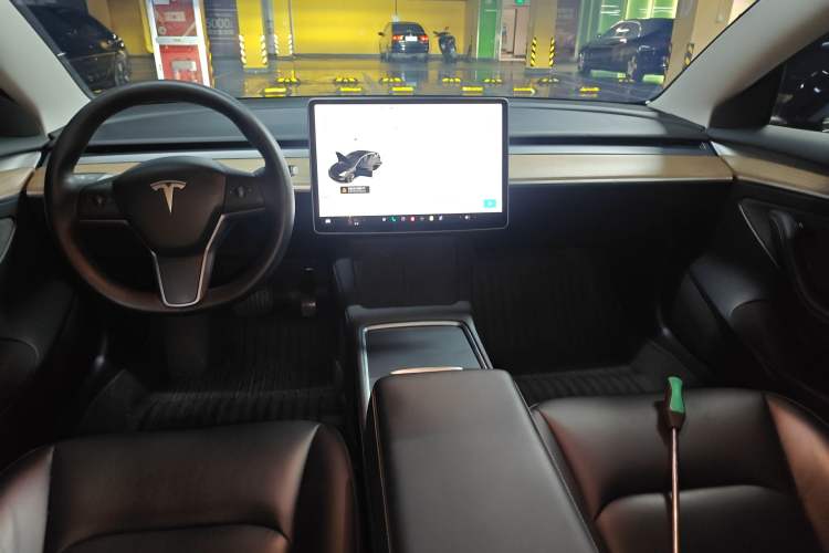 Used Tesla Model 3 2022 Rear-Wheel-Drive Version Center Console