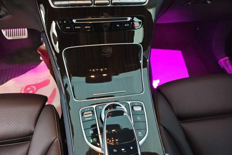 Used Mercedes-Benz GLC 2018 GLC 260 4MATIC Luxury Model