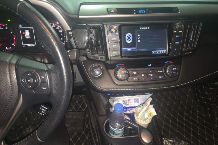 Used Toyota RAV4 2016 2.0L CVT 4x4 New Edition China V Standard
