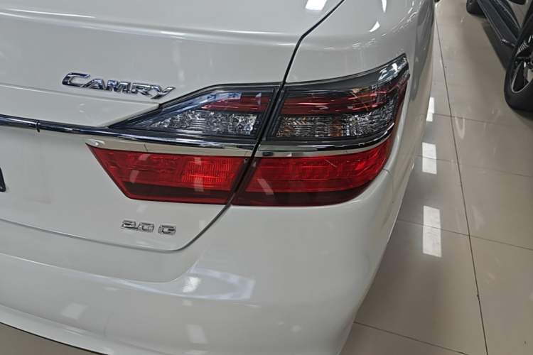 Used Toyota Camry 2016 2.0G 10th Anniversary Leading Edition