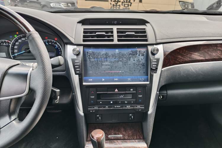 Used Toyota Camry 2015 2.0G Premier Edition Audio And AC Panel