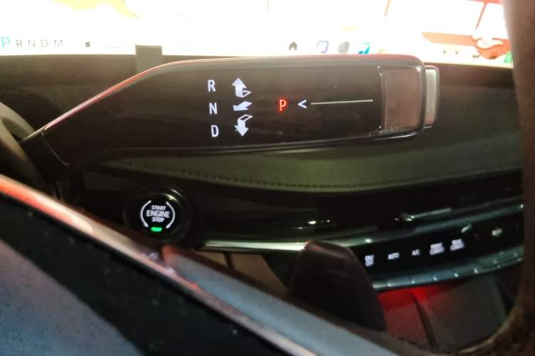 Used Cadillac CT6 2023 28T Prestige Model Gear Lever