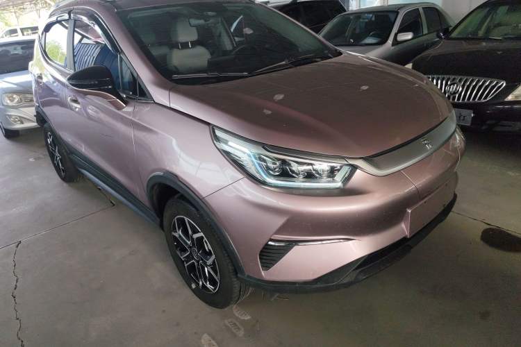 Used BYD Yuan Pro 2023 401KM Luxury Version Front Right 45 Deg