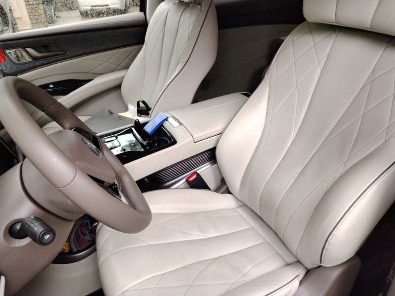 Used Denza D9 2022 DM-i 1040 Prestige Model — 7