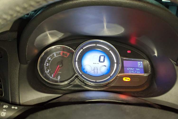 Used Renault Fluence 2015 2.0L Standard Edition
