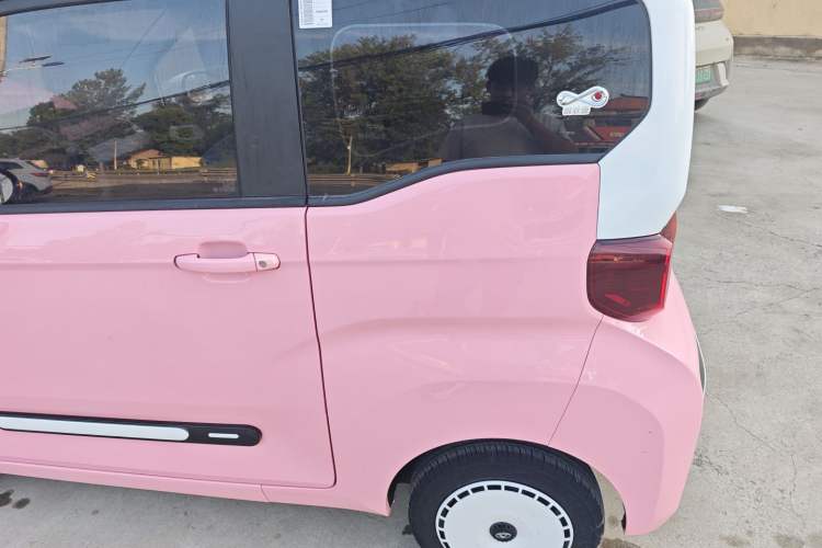 Used Chery New Energy QQ Ice Cream 2022 Taohuanxi Fragrant Peach Model
