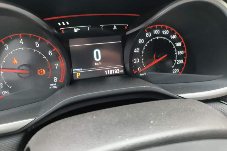 Used Chevrolet Monza 2020 Light Hybrid RS 330T Automatic Comfort Edition Odometer Close Up