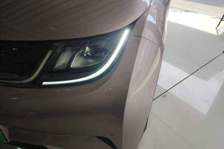 Used BYD Dolphin 2023 420 km Fashion Edition
