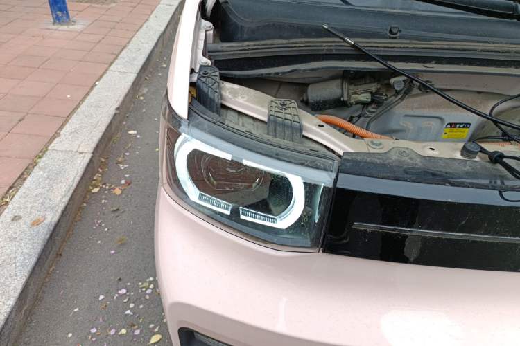 Used Wuling Hongguang MINIEV 2022 Macaron Premium Model – Lithium Iron Phosphate