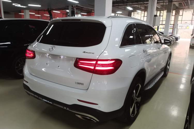 Used Mercedes-Benz GLC 2019 Facelift GLC 260 L 4MATIC Luxury Model
