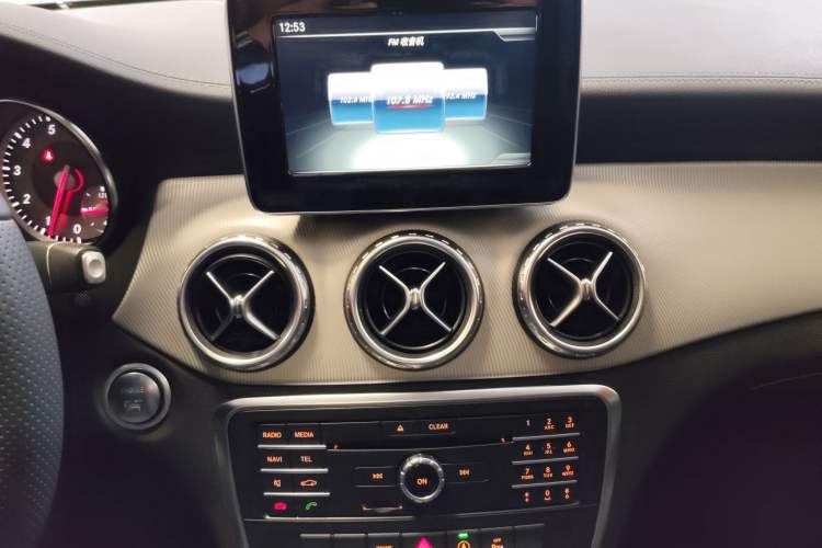 Used Mercedes-Benz GLA 2016 GLA 200 Fashion Model
