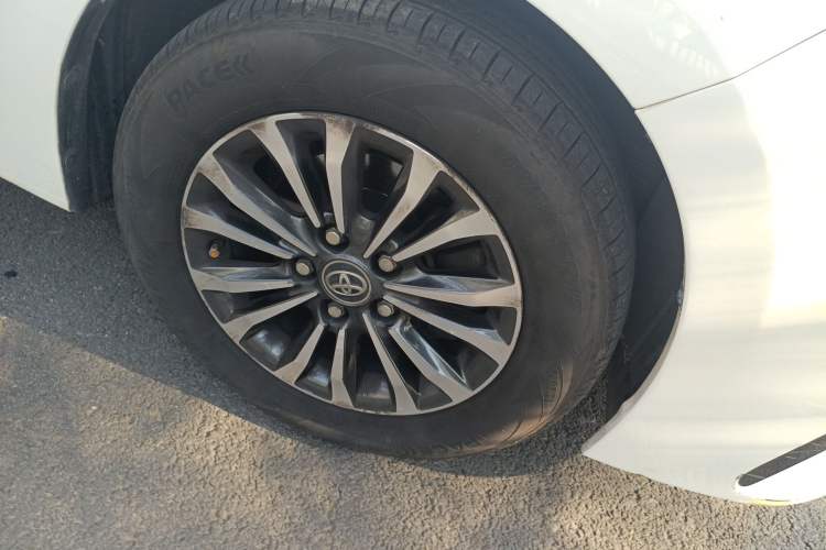 Used Toyota Corolla 2017 Revised Version 1.2T S-CVT GL-i
