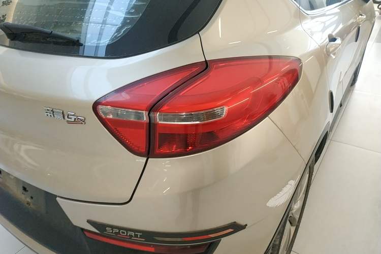 Used Geely Auto Emgrand GS 2016 Sports Edition 1.8L Manual LingShang Model Right Rear Taillight