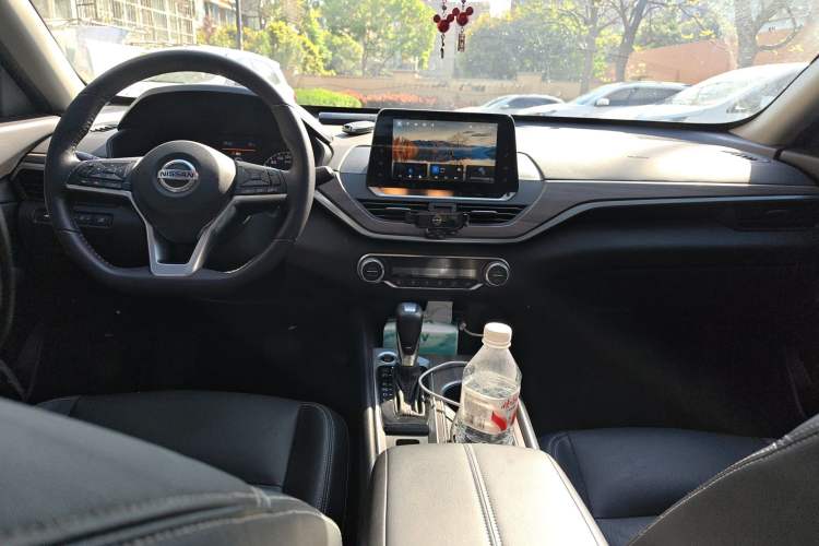 Used Nissan Teana 2021 2.0L XL Comfort Edition Center Console