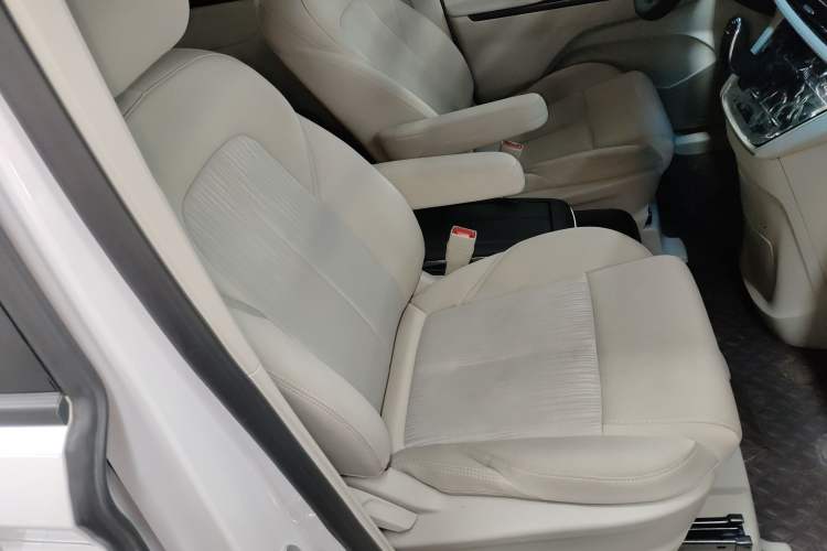 Used Buick GL8 2023 ES Lu Zun Comfort Model
