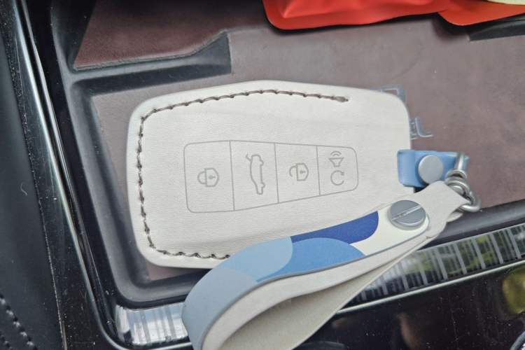 Used Geely Auto Monjaro L 2023 2.0TD High-Power Automatic Two-Wheel Drive Flagship Version Vehicle Key