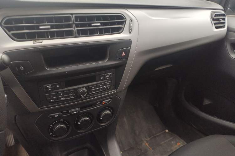 Used Citroen Elysee 2016 1.6L Manual Fashion Edition Audio And AC Panel