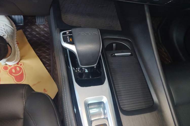 Used Dongfeng Aeolus Huge 2022 Mach Dual-Motor 1.5T MHD Dare-to-Dream Edition